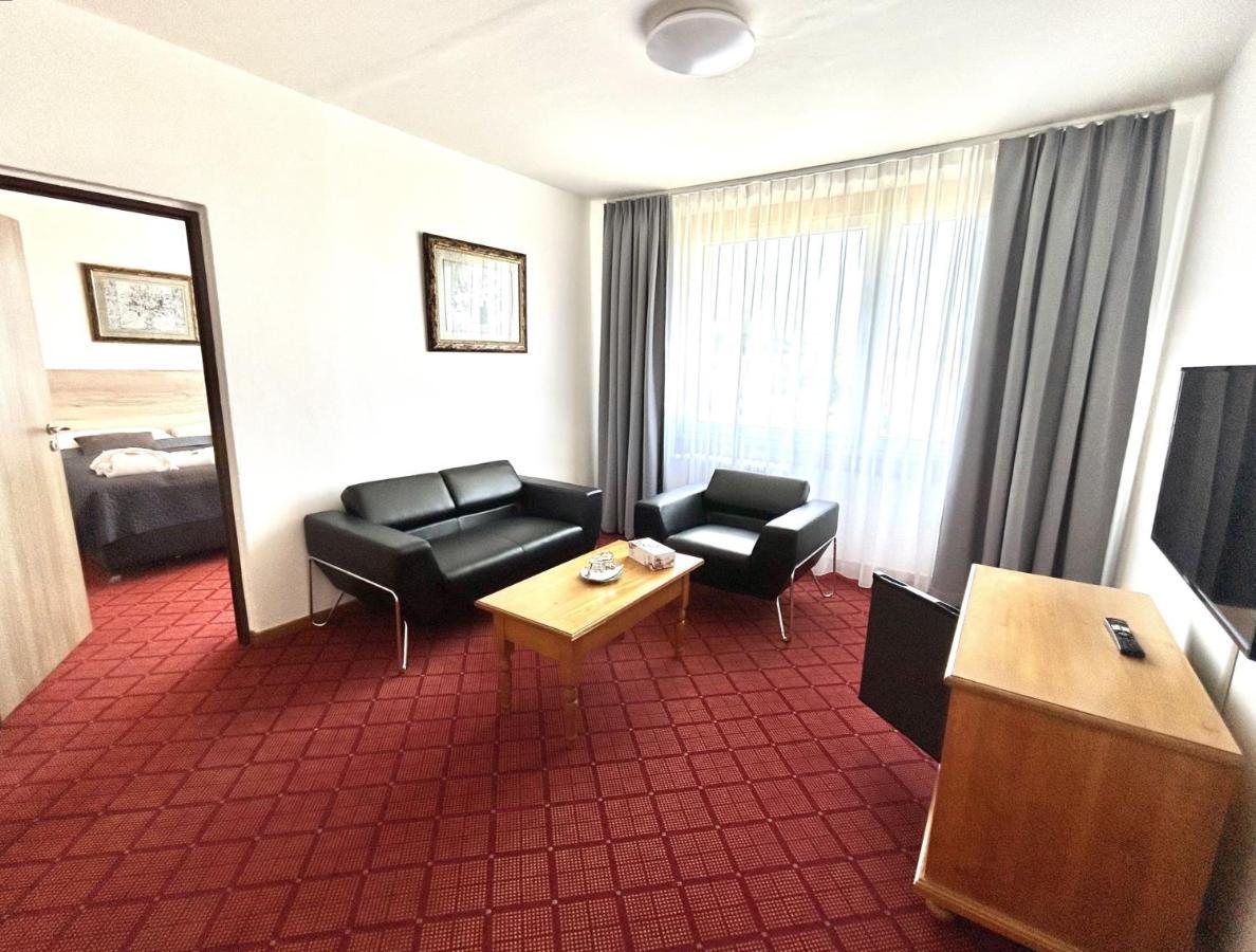 Patria Hotel Trutnov Ngoại thất bức ảnh