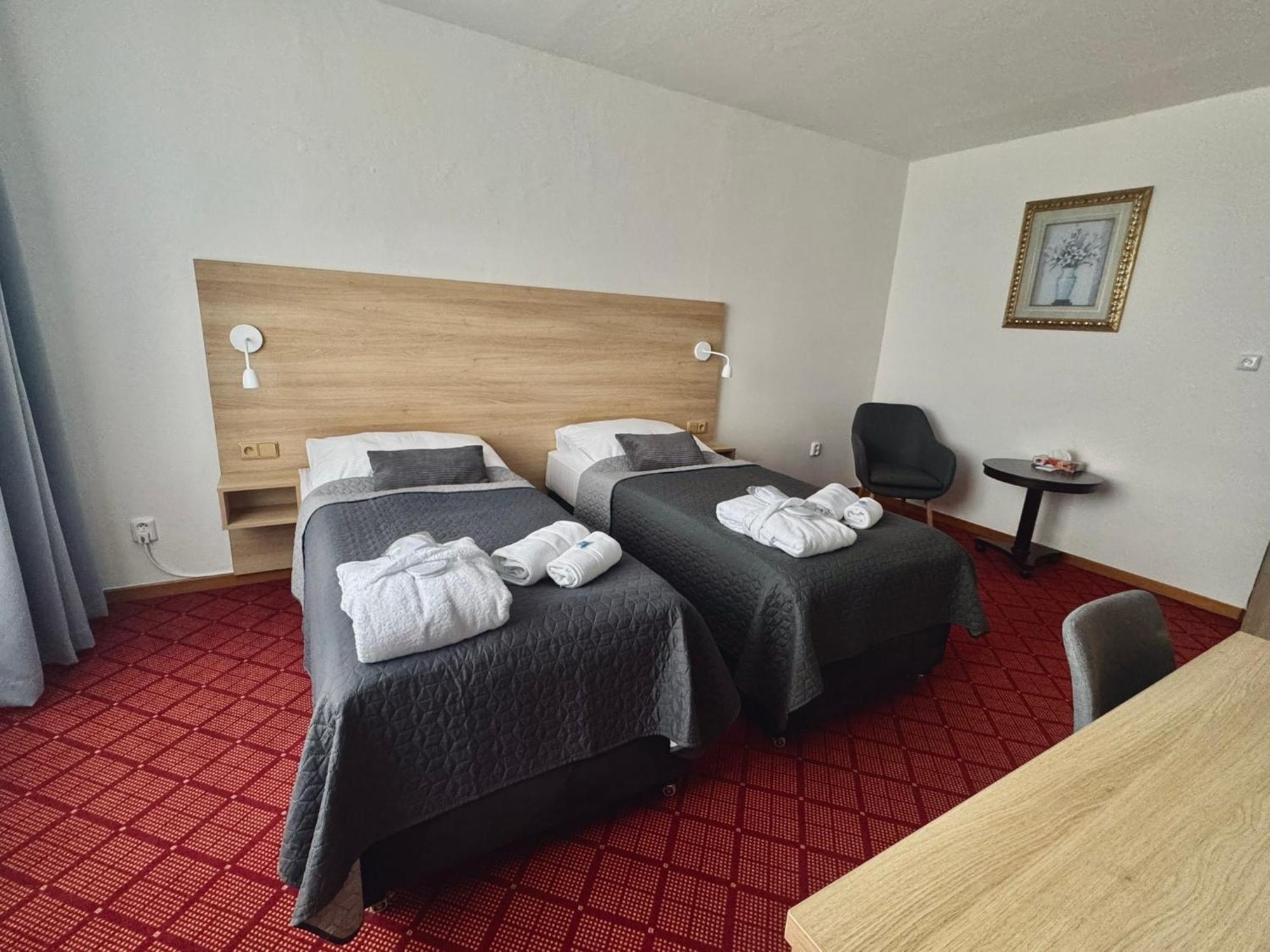 Patria Hotel Trutnov Ngoại thất bức ảnh