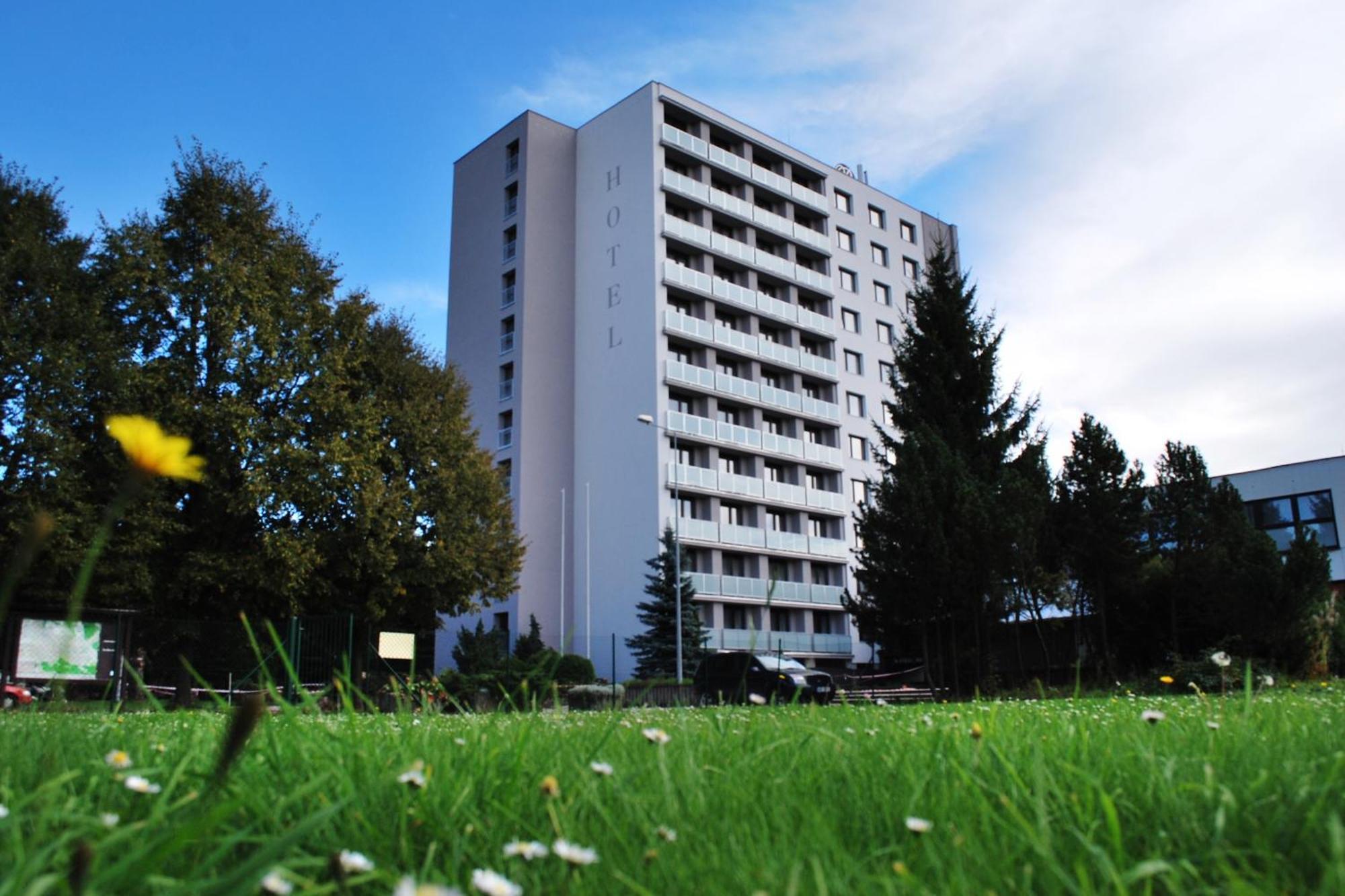 Patria Hotel Trutnov Ngoại thất bức ảnh