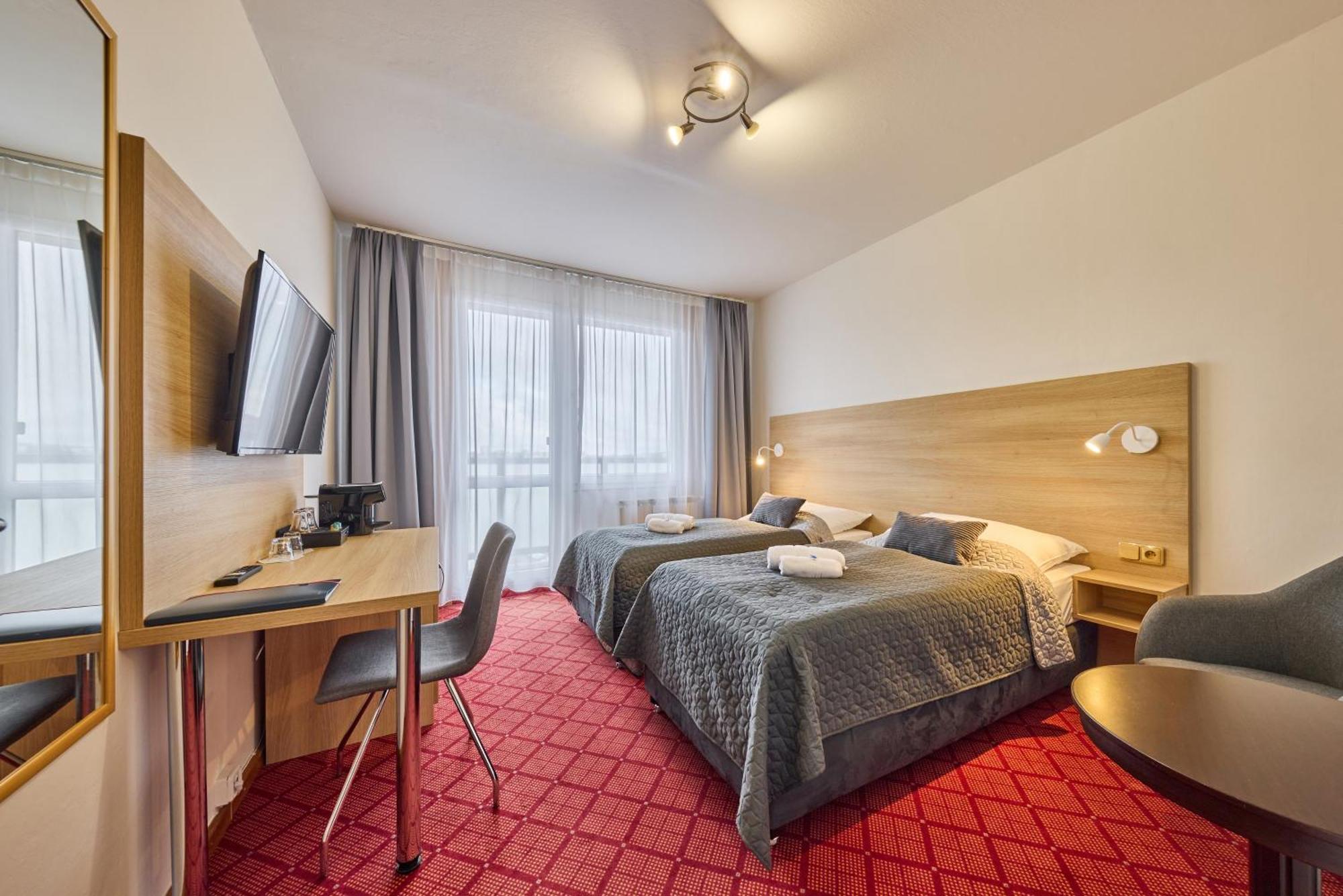 Patria Hotel Trutnov Ngoại thất bức ảnh