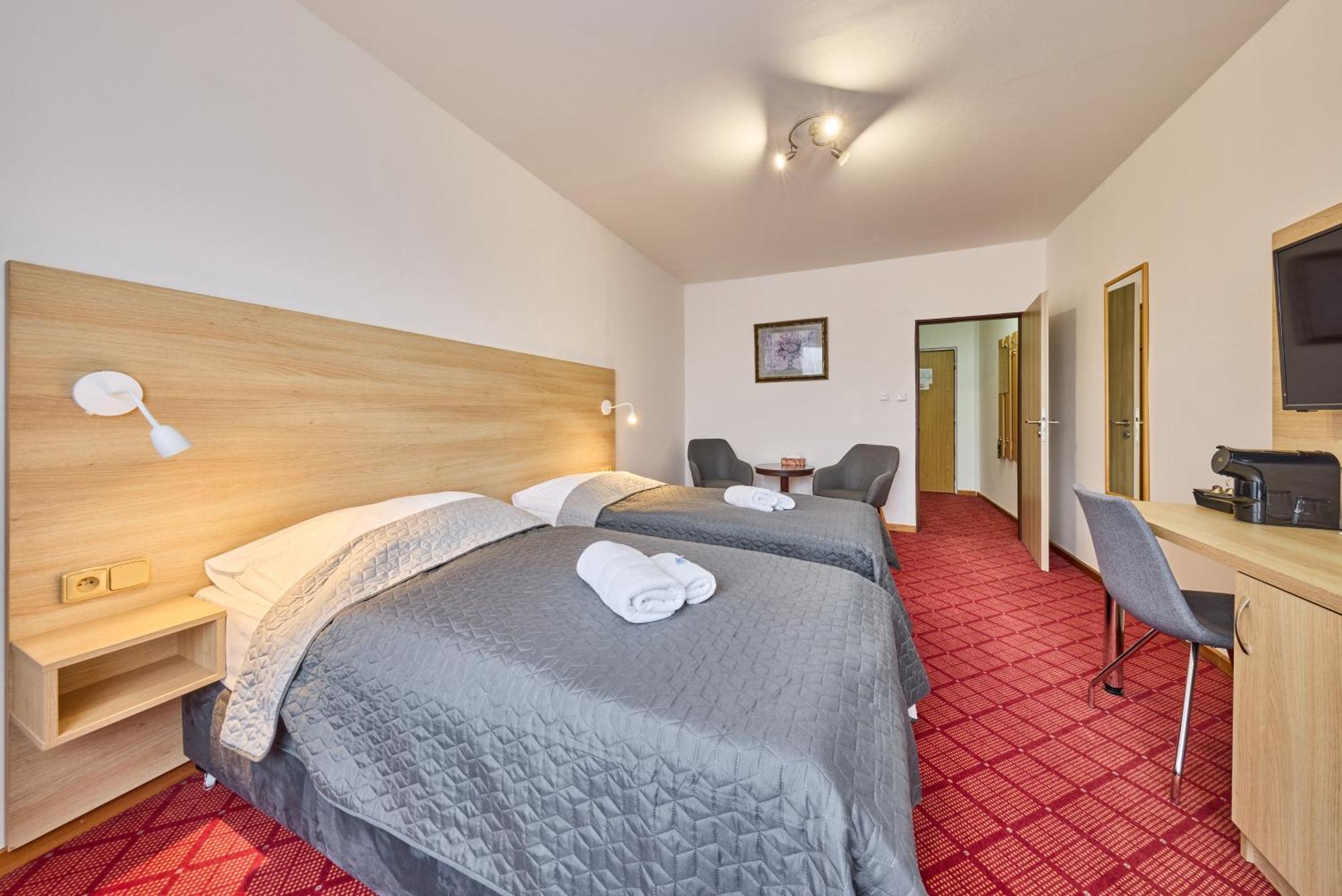 Patria Hotel Trutnov Ngoại thất bức ảnh