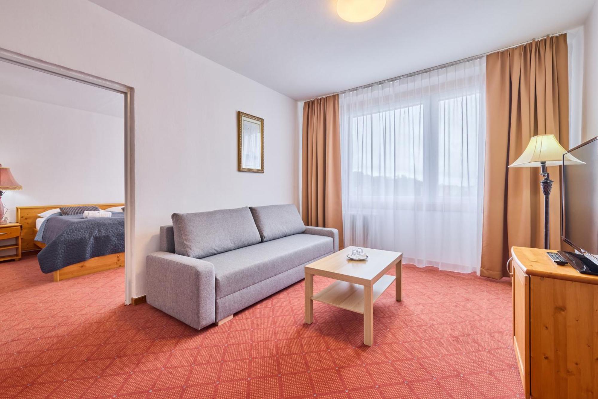 Patria Hotel Trutnov Ngoại thất bức ảnh